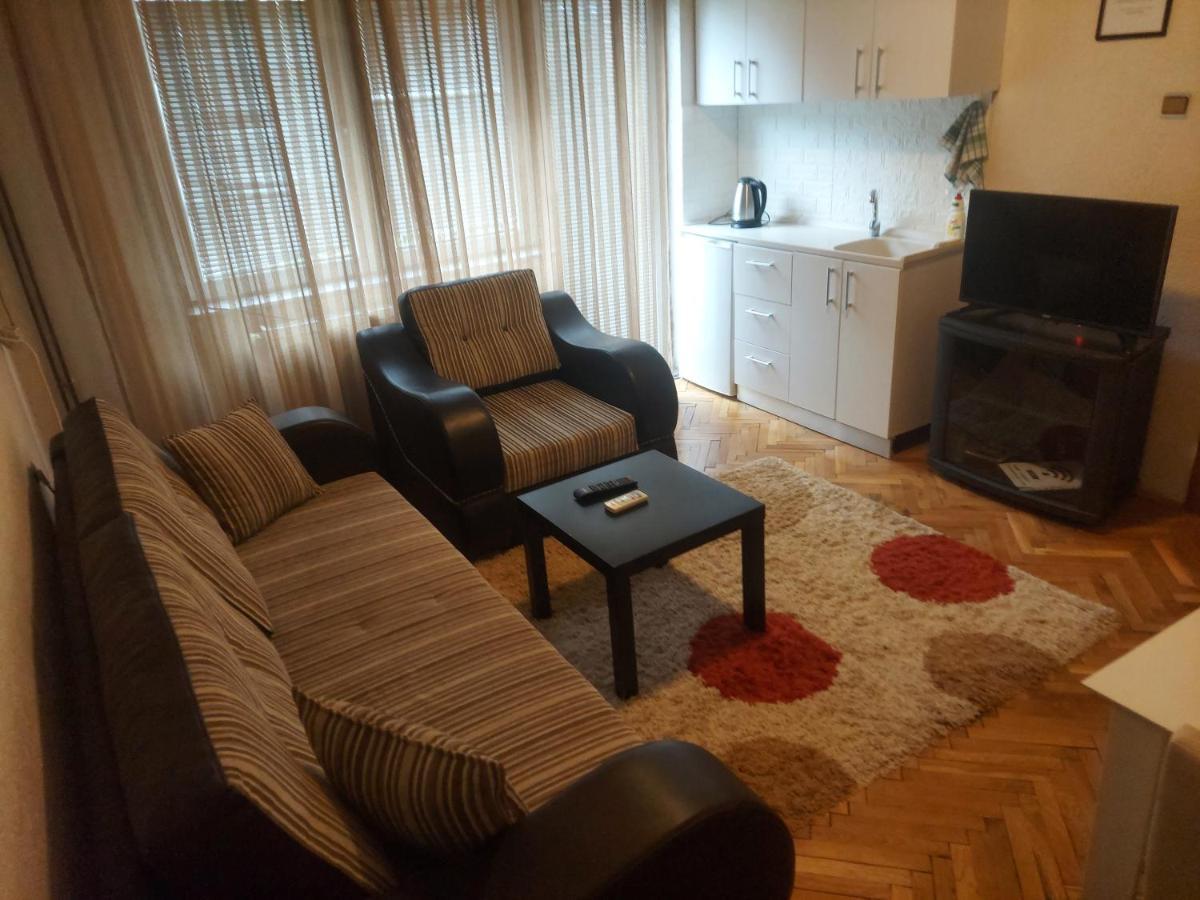 Apartment Perla Pristina Exteriör bild