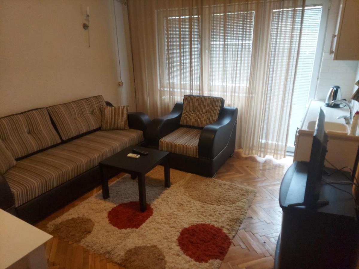 Apartment Perla Pristina Exteriör bild