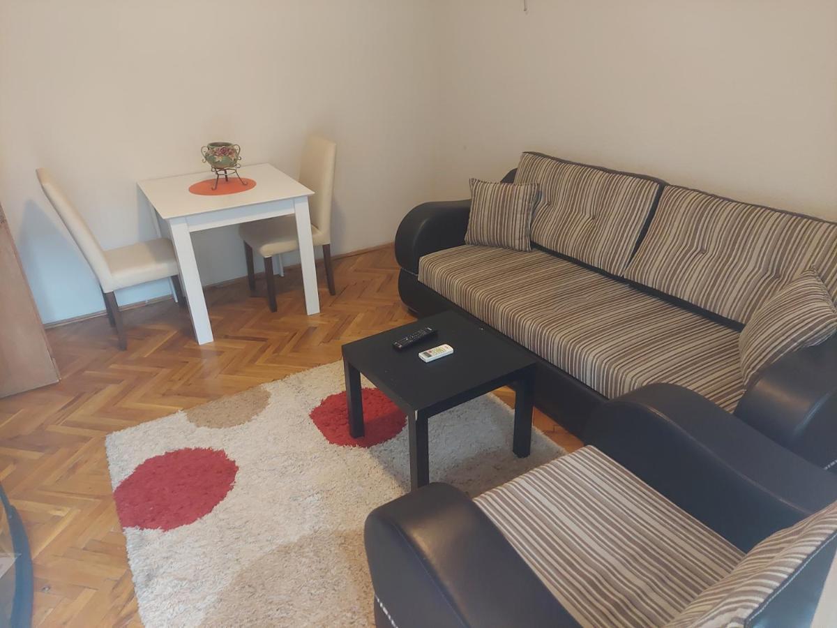 Apartment Perla Pristina Exteriör bild