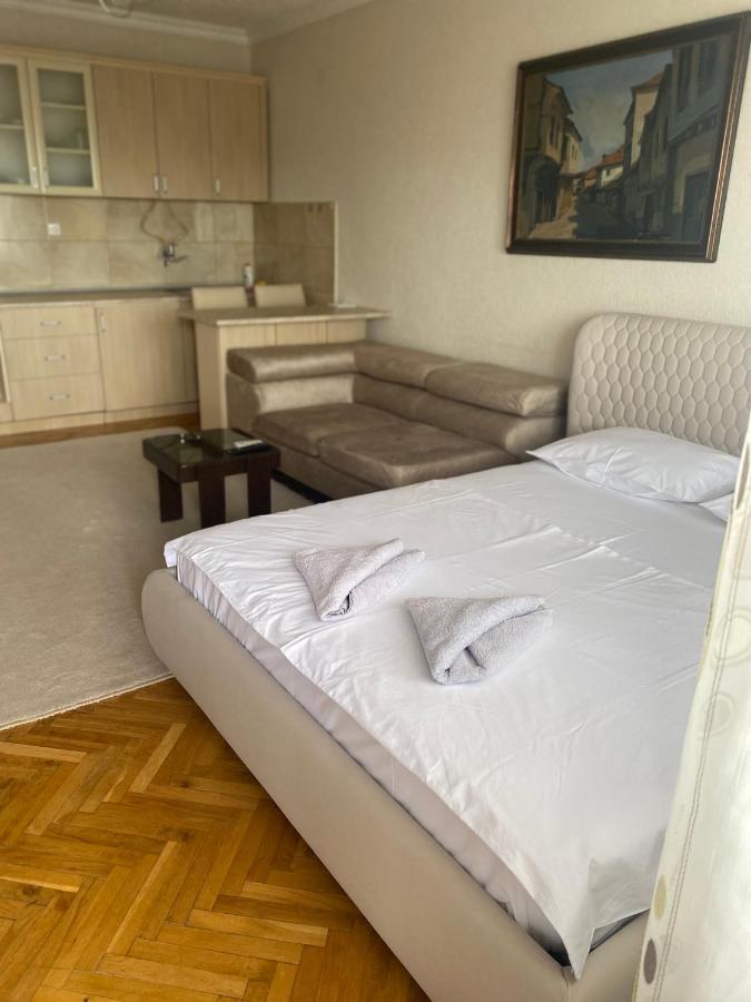 Apartment Perla Pristina Exteriör bild