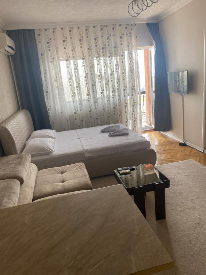 Apartment Perla Pristina Exteriör bild