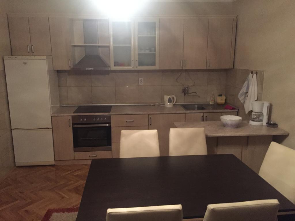 Apartment Perla Pristina Exteriör bild